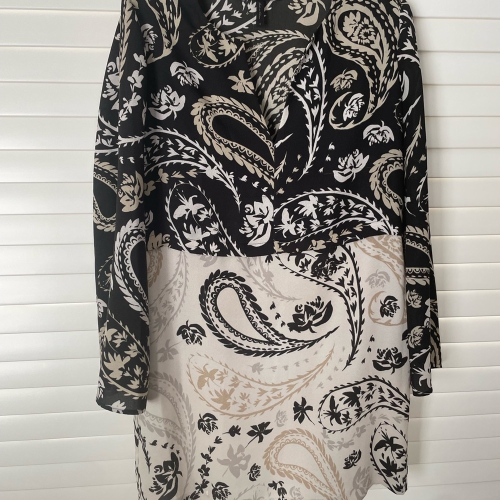 Elegant Black and Cream Paisley Dress